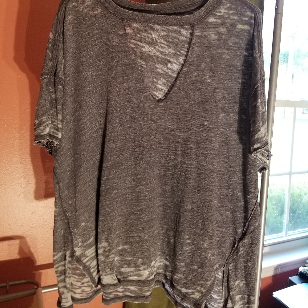 SOLD - We The Free Distressed Tee - sz M